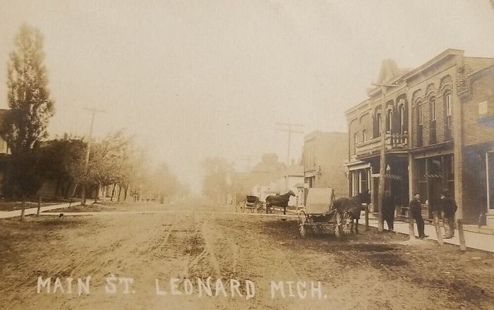 Leonard - Old Postcard